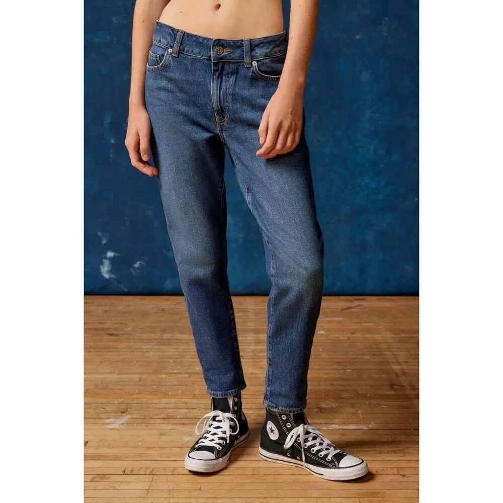 BDG Urban Outfitters Mid-Rise Skinny Jeans Size 27 Medium blue wash, classic ski